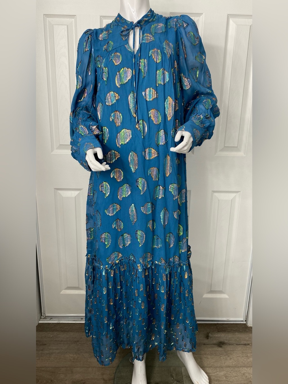 Teal Metallic-Accent Maxi Dress with Keyhole Neckline